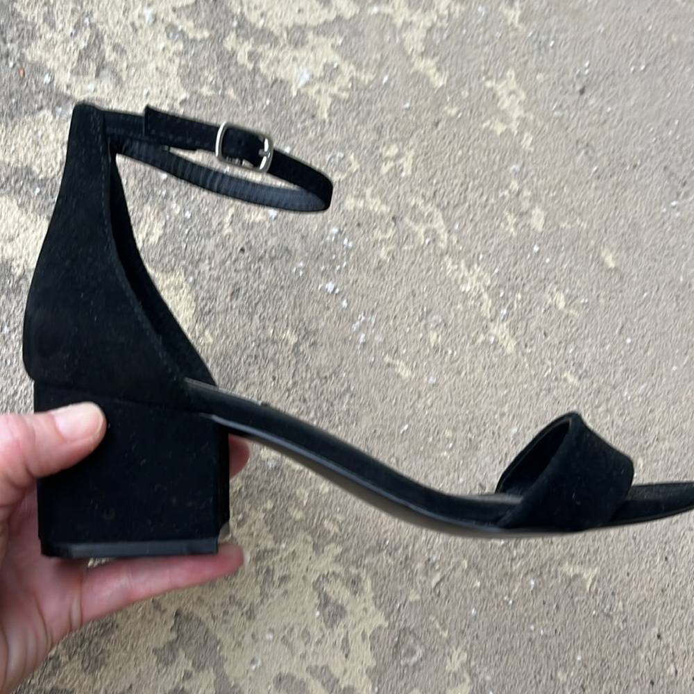 New Steve Madden black leather ankle strap sandal - Picture 2 of 12